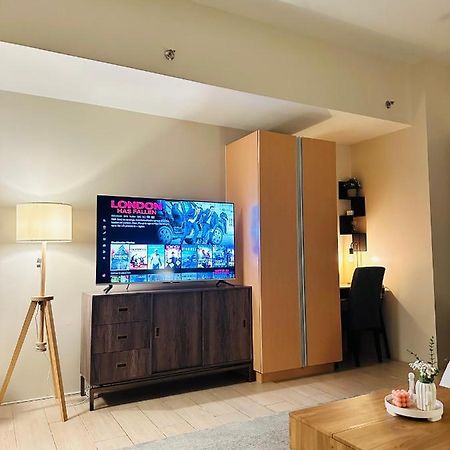 81 Newport Condominium Cluster 5 3A By Rechelle Nunag Πασάι Εξωτερικό φωτογραφία